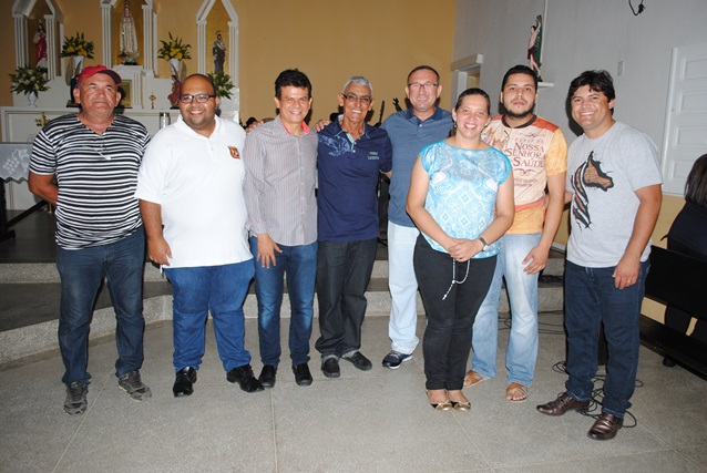 Prefeito Juninho Alves e vice-prefeito Paulo Brasil participam de abertura da festa de Nossa Senhora de Fátima