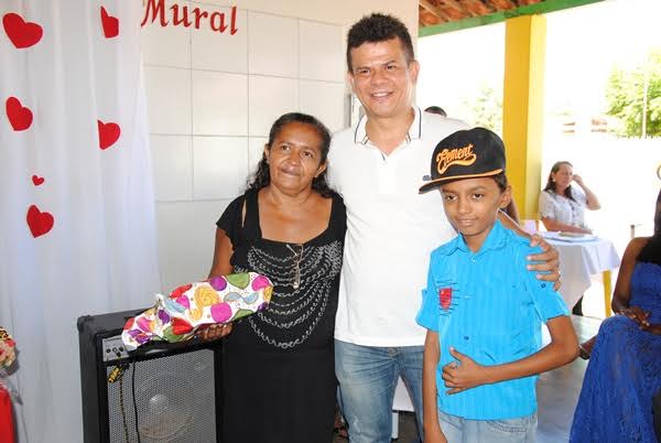 Município celebra Dia das Mães com atividades em escolas da cidade e zona rural