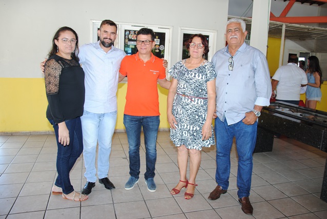 Prefeito Juninho Alves participa de café da manhã comemorativo ao Dia do Evangélico  Entrada