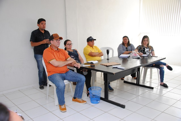 Prefeitura de Caraúbas realiza reuniões com secretarias para avaliar ações de 2017