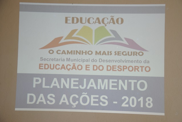 Secretaria de Educação realiza reunião de planejamento das ações para o ano de 2018 em Caraúbas