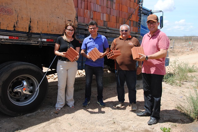 Prefeitura de Caraúbas iniciará na próxima semana a construção de 39 casas no município