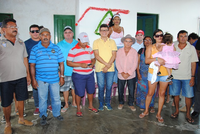 Prefeito Juninho Alves participa de roda de conversa na Associação do Igarapé