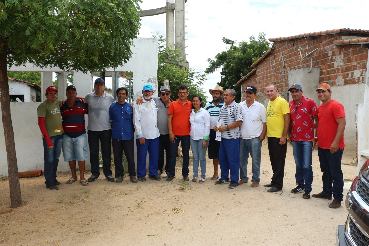 Prefeito Juninho Alves anuncia para a próxima quarta-feira início das obras que irão substituir encanação da adutora do apanha-Peixe