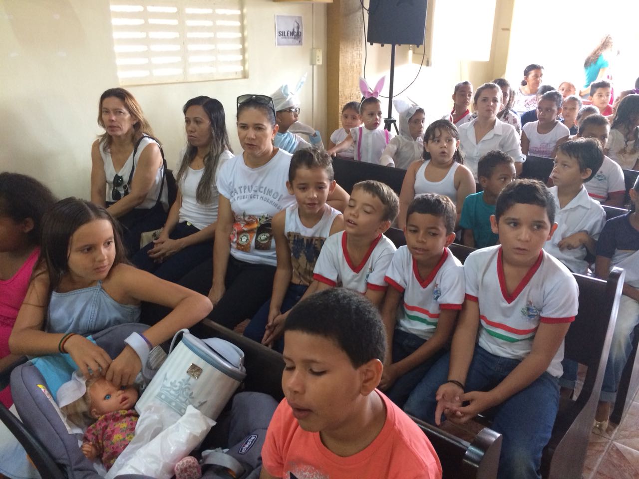 Escola Municipal Leônia Gurgel realiza celebração da Páscoa em Caraúbas