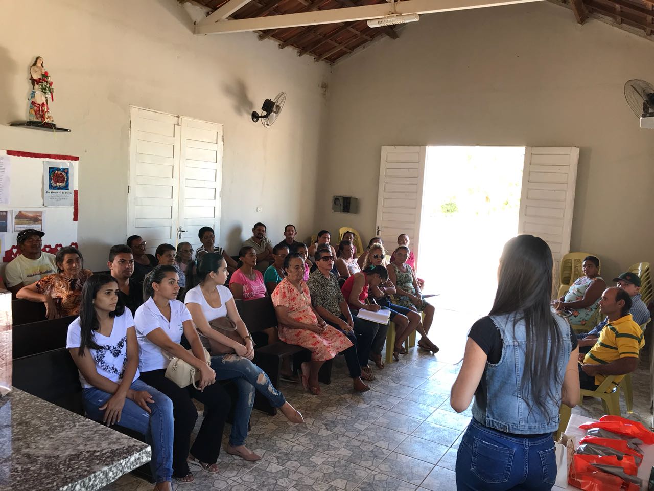 Grupo de hiperdia da comunidade da Cachoeira em Caraúbas participa de roda de conversa informativa com profissionais do Nasf