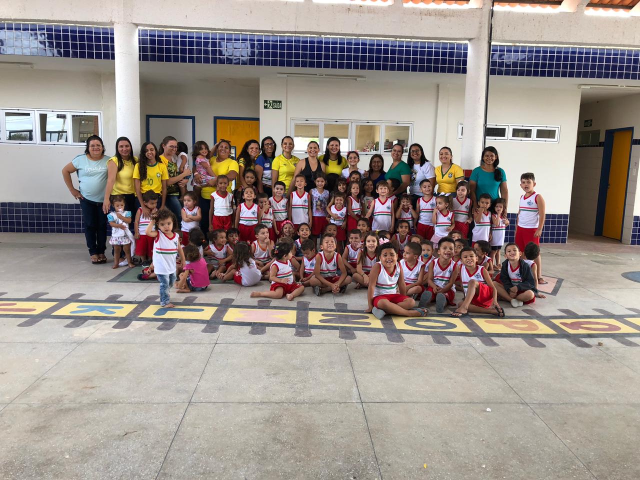 Creche Modelo de Caraúbas homenageia professora Bruna Alves pelo Dia do Educador Físico