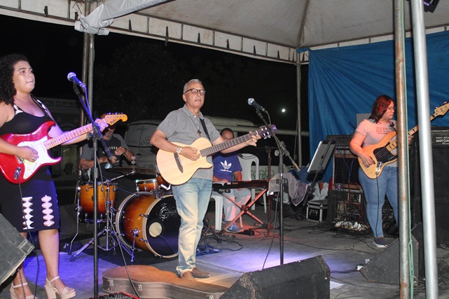 José Carlos e Banda reúne bom número de fiéis na Quermesse de São Sebastião