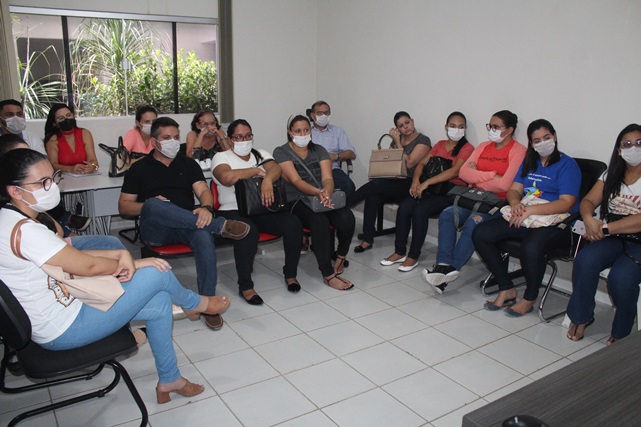 Equipe da Secretaria de Saúde participa de videoconferência com a Sesap sobre orientações de combate ao Coronavírus