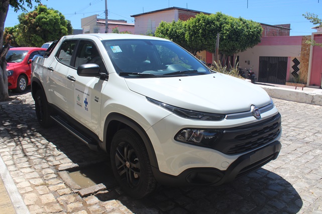 Gestão municipal entrega pick-up e equipamentos de trabalho para a Secretaria de Saúde em Caraúbas