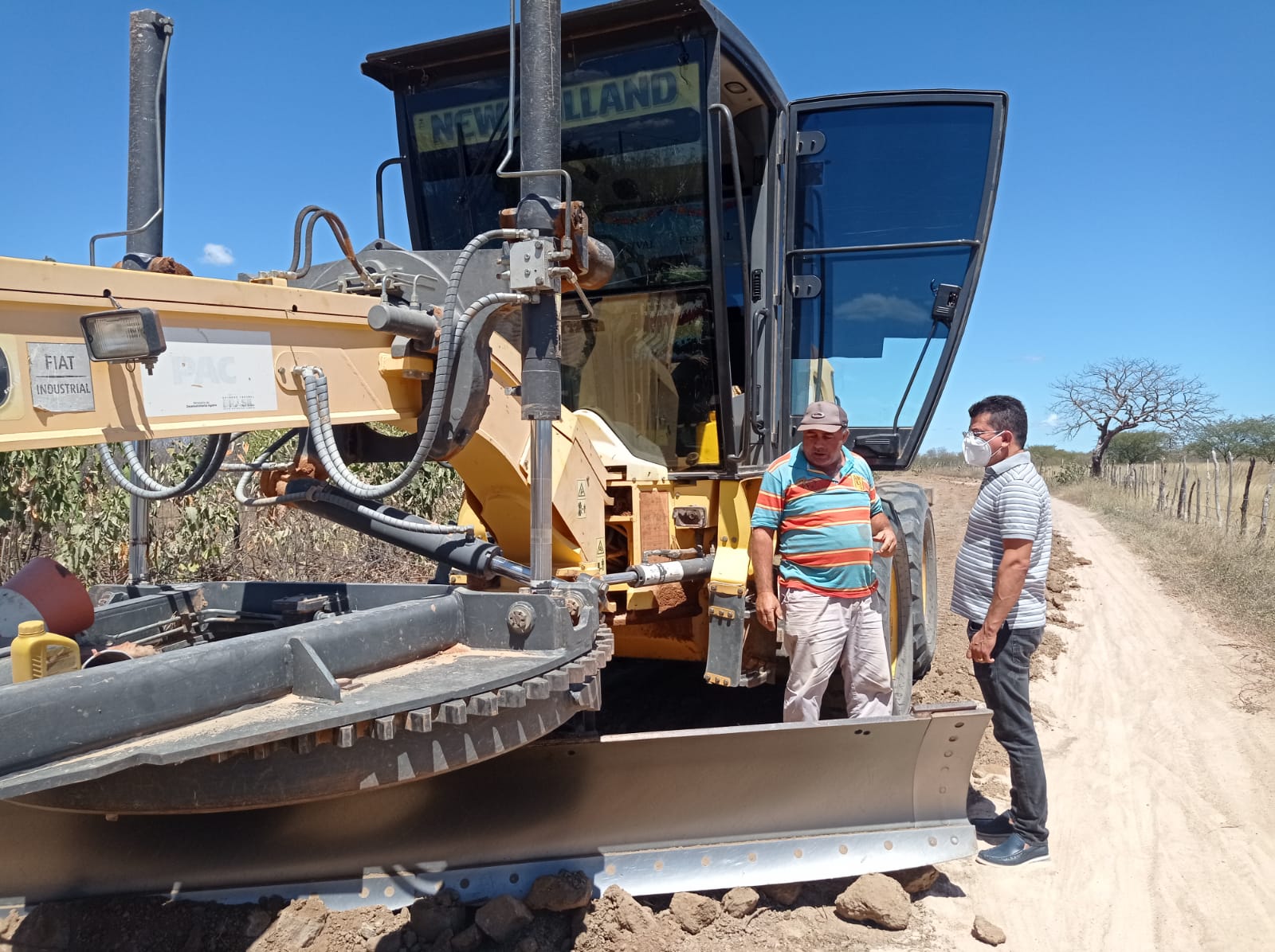 Prefeito Juninho Alves vai região da várzea acompanhar obras e visita instituições municipais