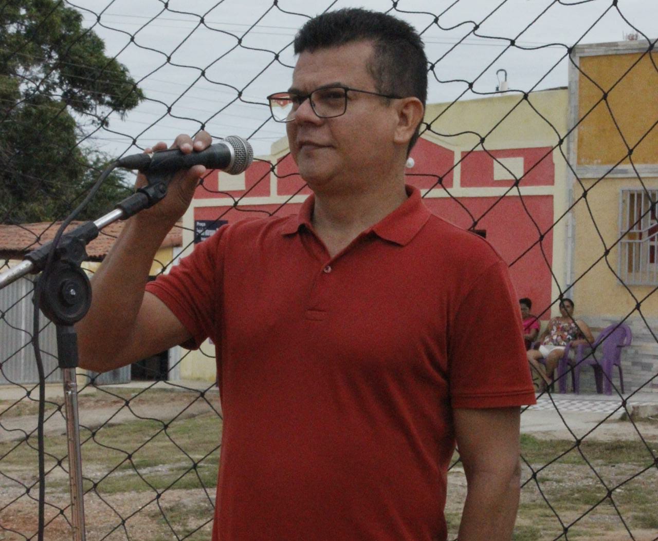 Prefeito Juninho Alves participa da abertura de campeonato de vôlei e reafirma apoio ao esporte