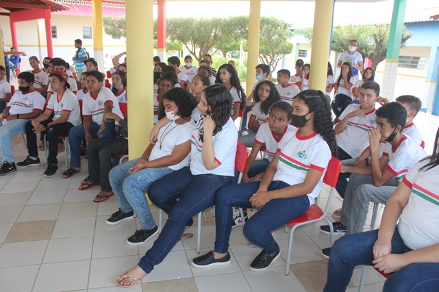 Campanha 18 de Maio inicia com roda de conversa na escola Leônia Gurgel em Caraúbas