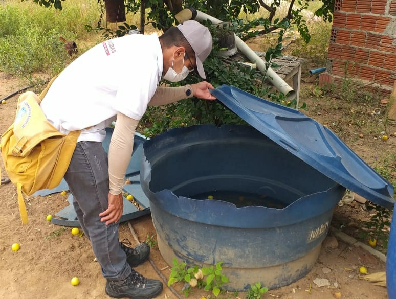 Agentes de endemias realizam abordagem preventiva contra a Dengue no Assentamento Maravilha em Caraúbas