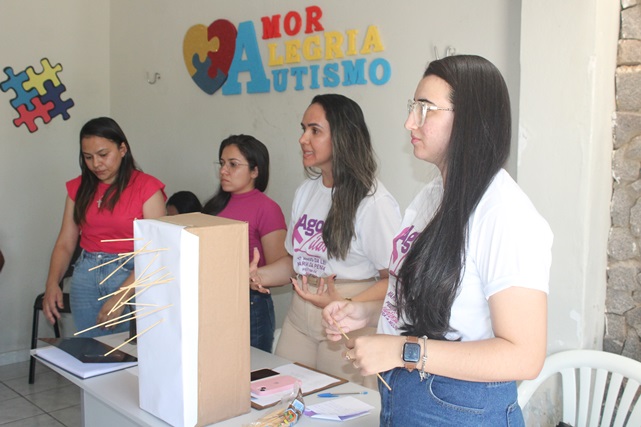 Prefeitura e Casa do Autista promovem palestra para as mães de crianças com TEA em Caraúbas