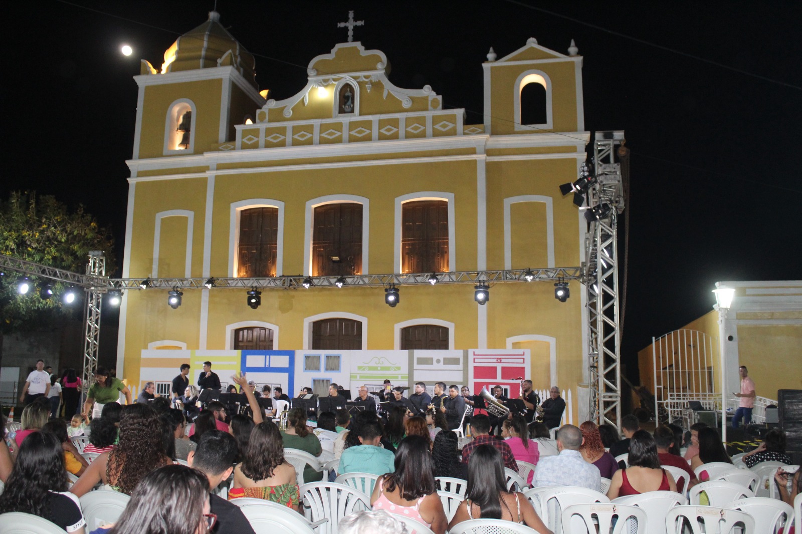 Retreta, Feira da Lua e Musical movimentam cultura caraubense no final de semana