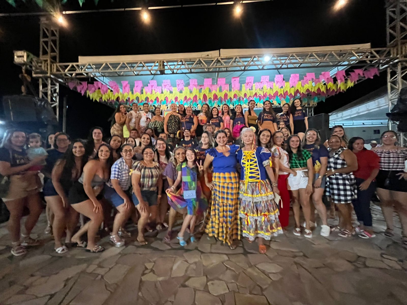 Assistência Social realiza gigantesca festa junina dentro do Arraiá da Caraubeiras